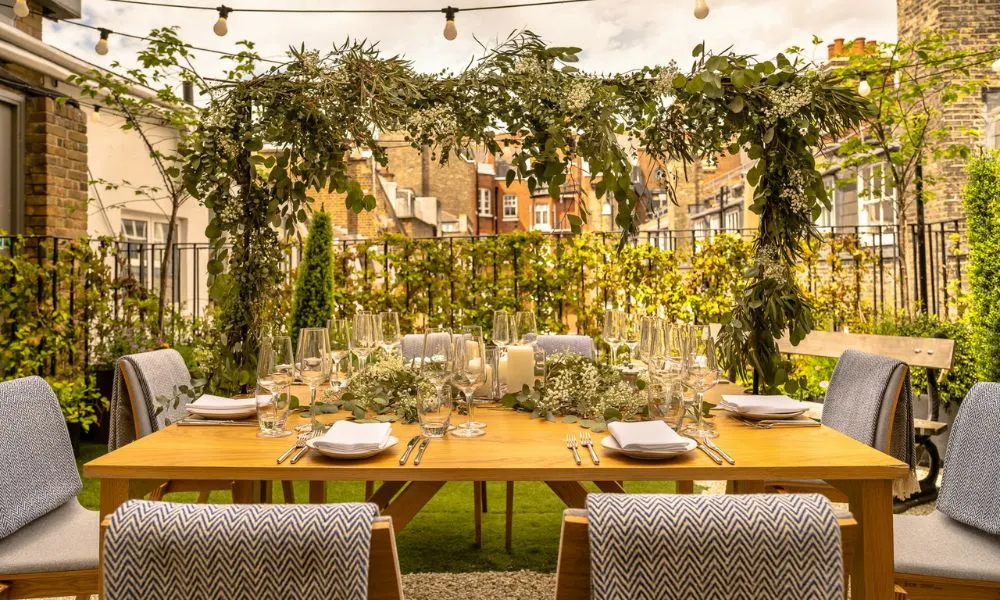 Holmes Hotel outdoor terrace