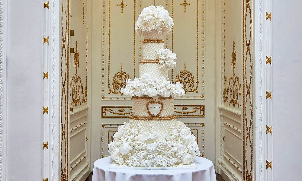 35 Ways to Decorate a Wedding Cake With a Baker's Advice