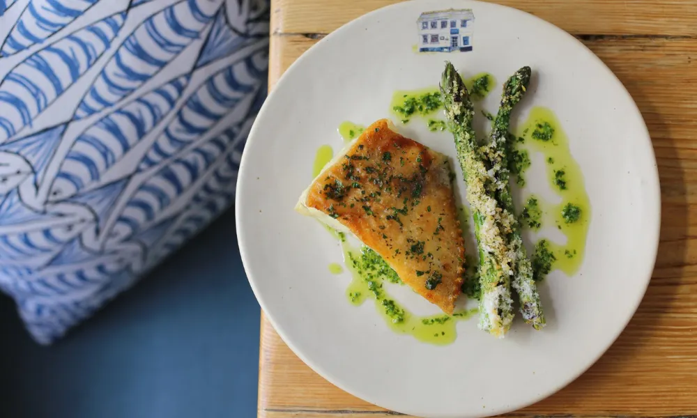 fish with asparagus