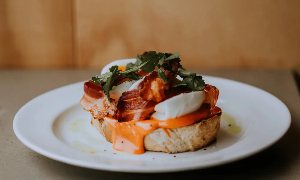egg bacon sriracha toast