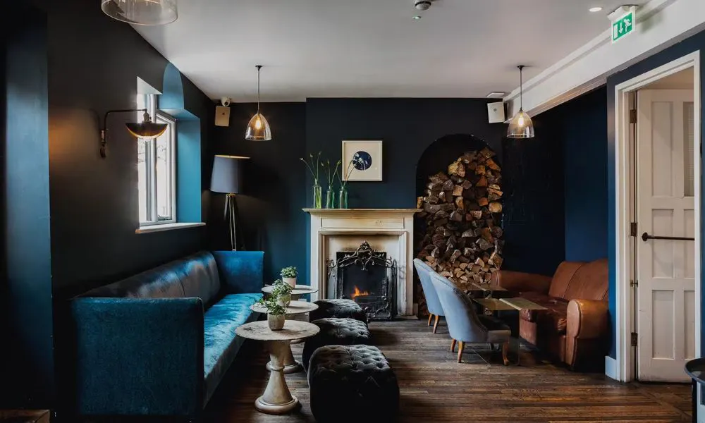Upstairs space at no 32 old town