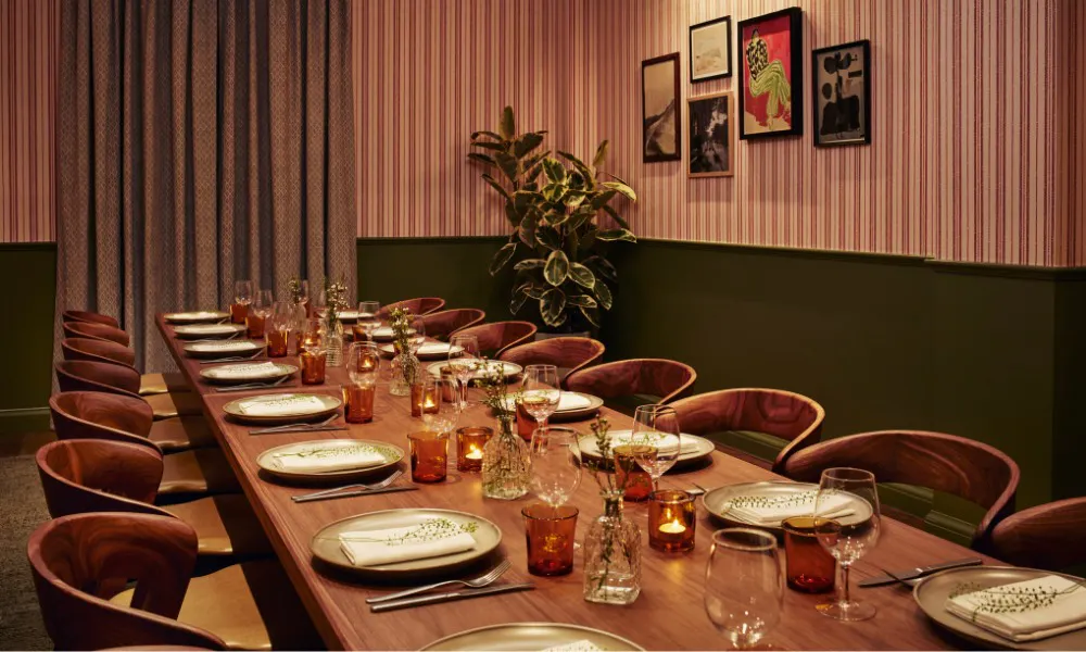 Chet's private dining rooms with banquet table