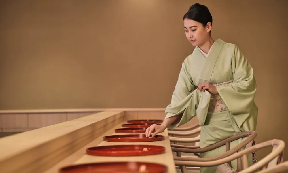sushi kanesaka service