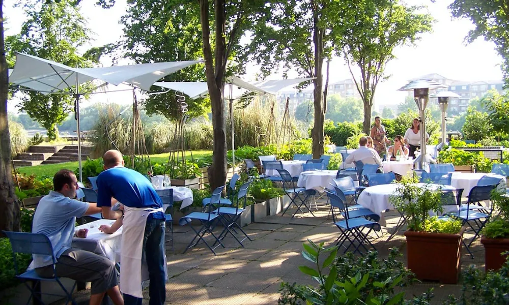 al fresco terrace the river cafe