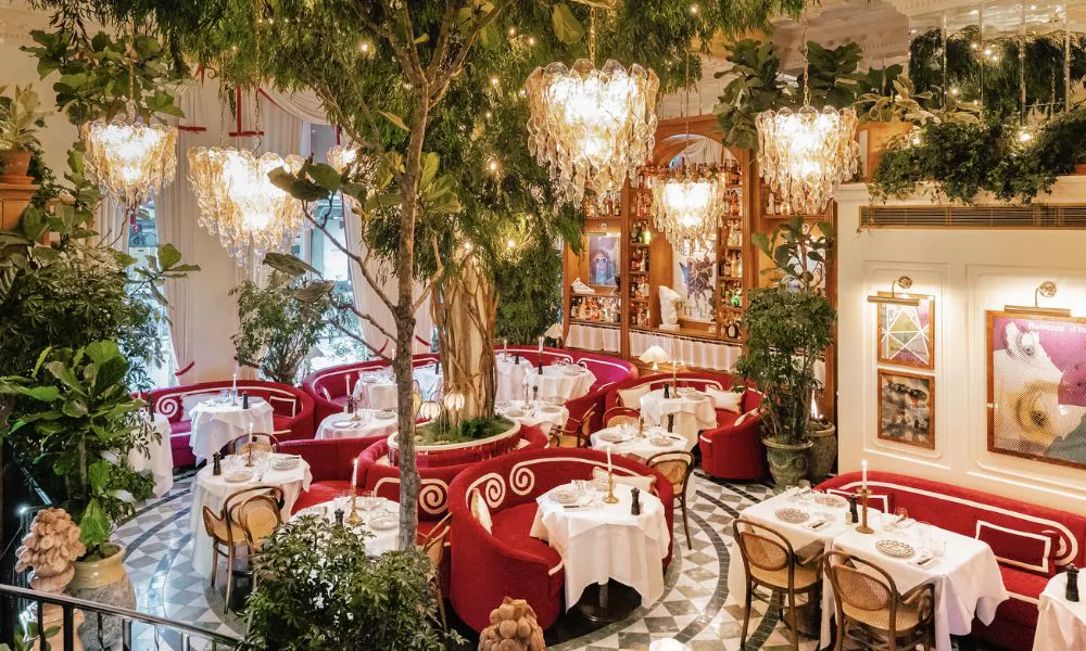 The gorgeous dining room at Jacuzzi restaurant