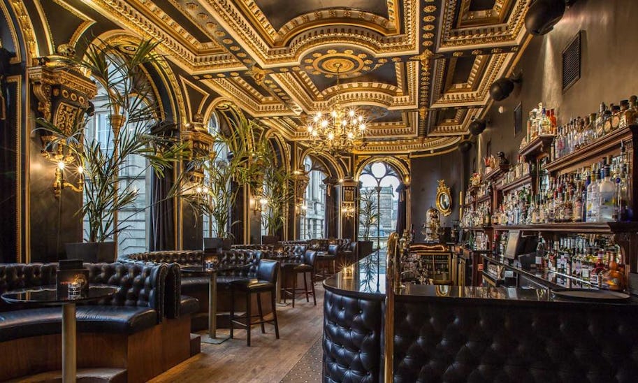 Romantic restaurants in Edinburgh: 9 spots for the perfect date