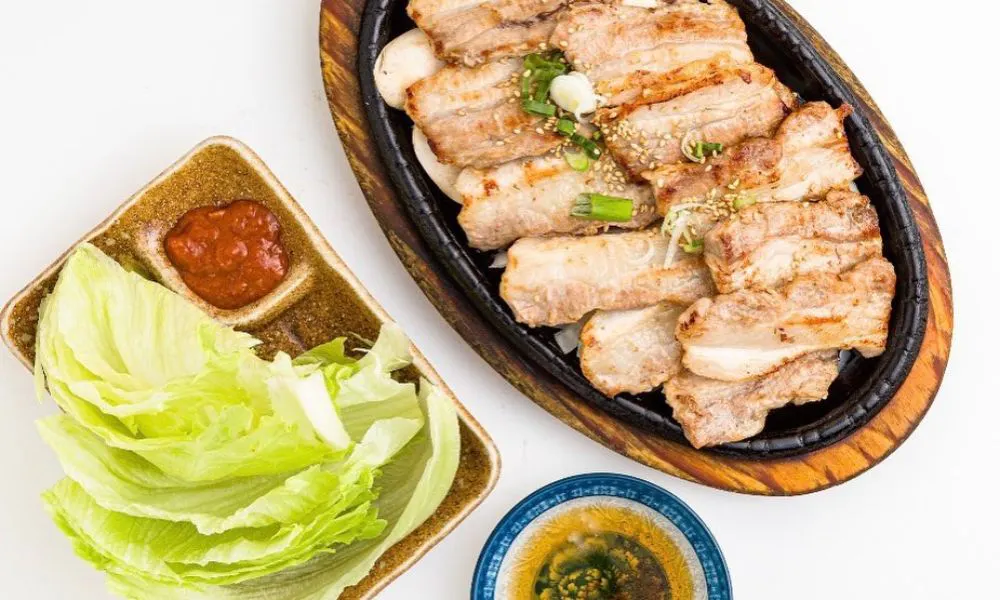 Pork and lettuce