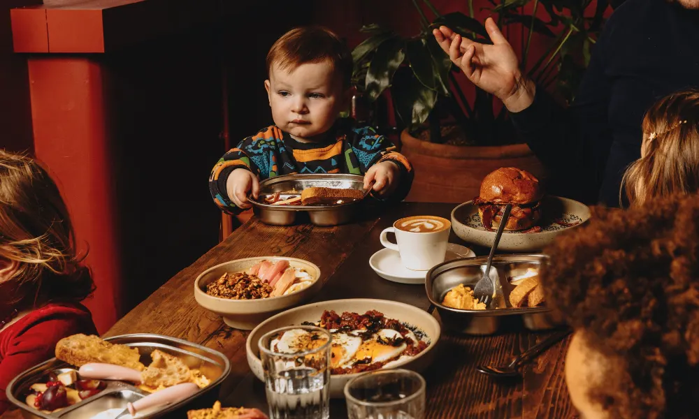 Kricket Soho kids eating