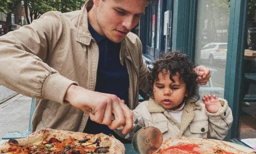 purezza margherita pizza with kids