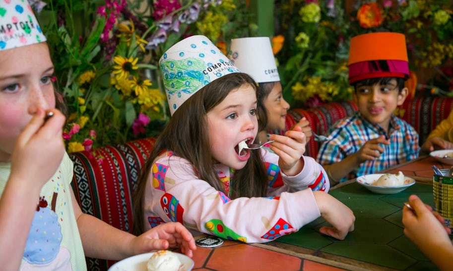 Where do kids eat for free in London and the UK?
