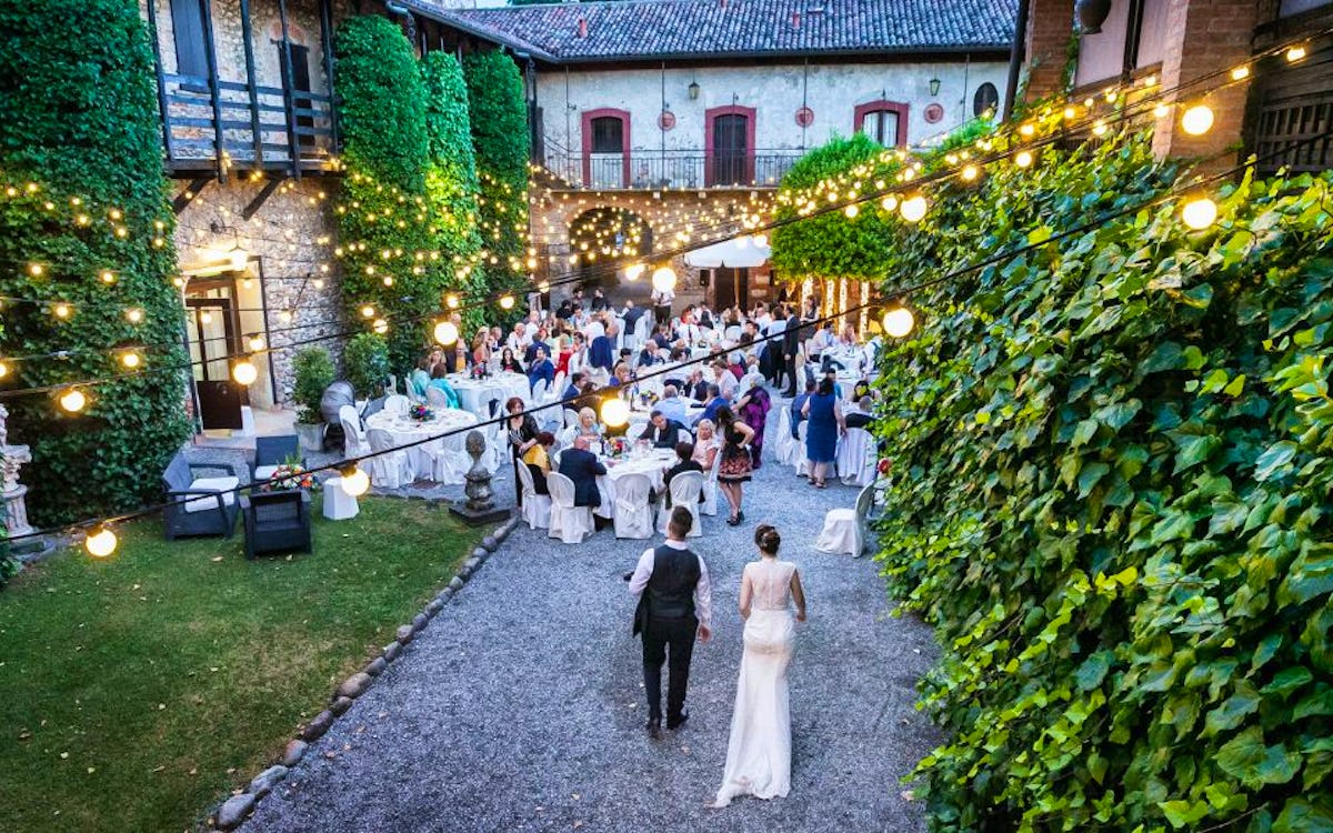 How to plan an outdoor wedding: What you need to know