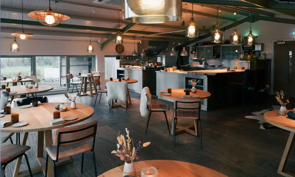 dining room at pine