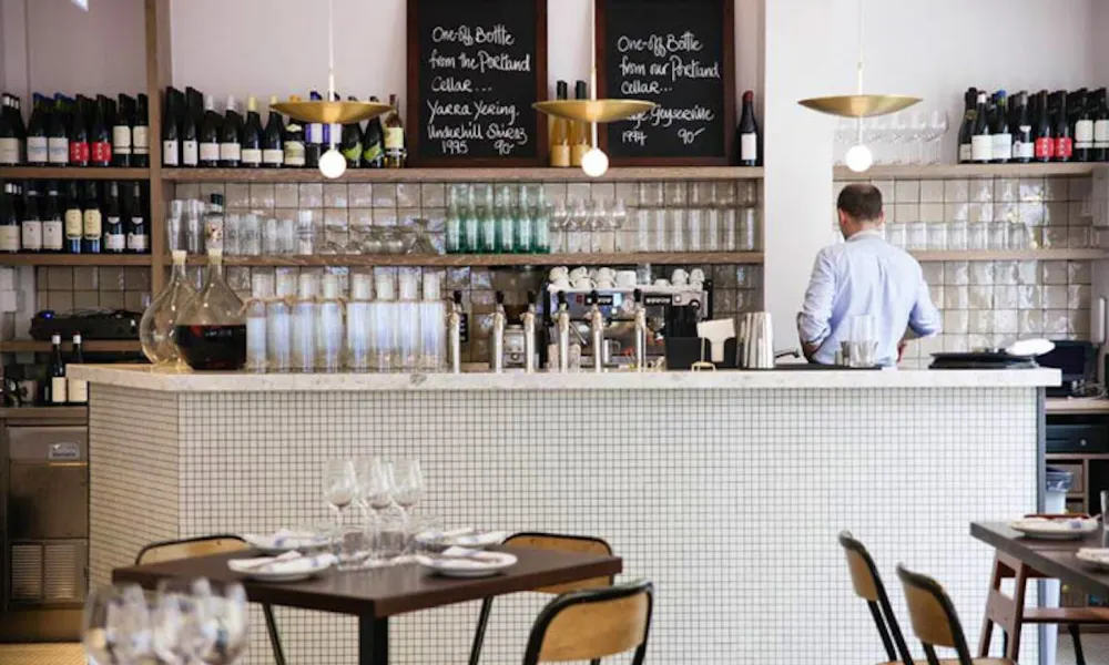 clipstone bar and dining room