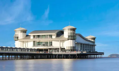 The Grand Pier offers free bookings to couples affected by wedding venue closure