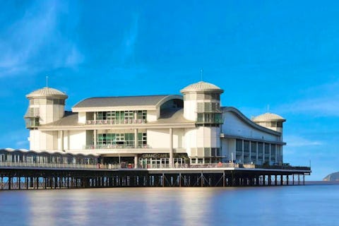 The Grand Pier offers free bookings to couples affected by wedding venue closure