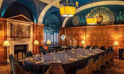 How to plan a private dinner: A complete guide to hosting a memorable event