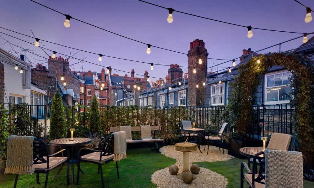 the rooftop at holmes hotel
