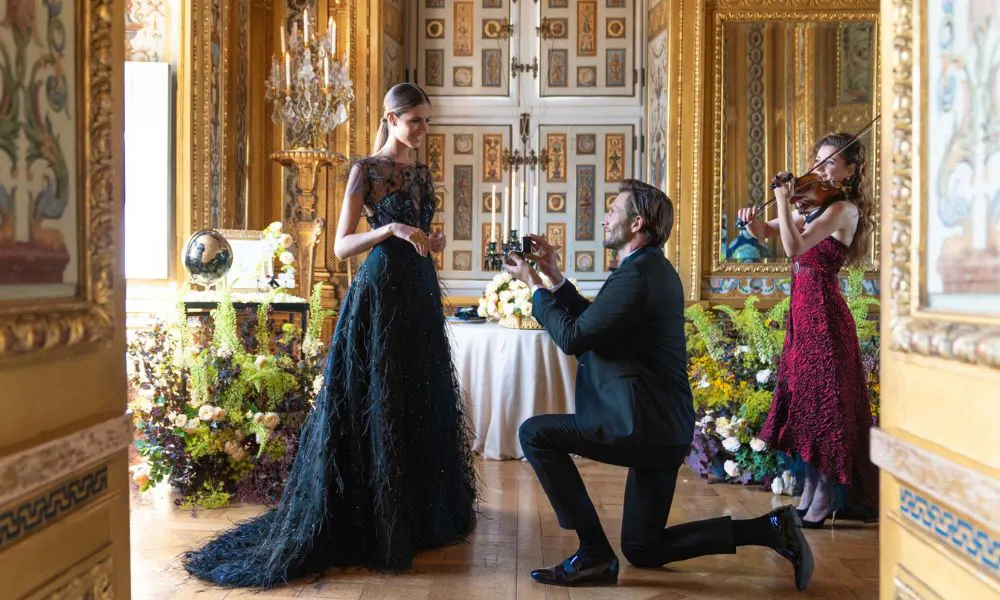 groom proposing 