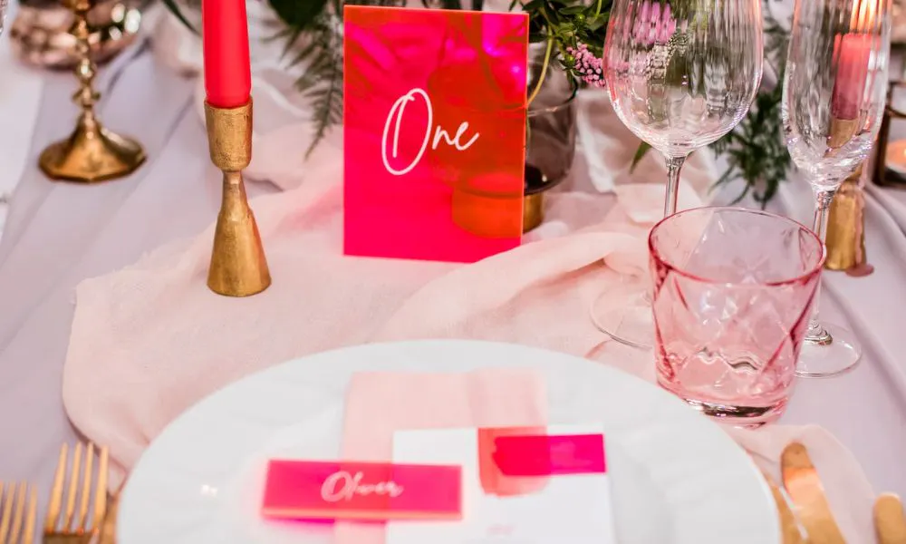 Fluorescent wedding table decor