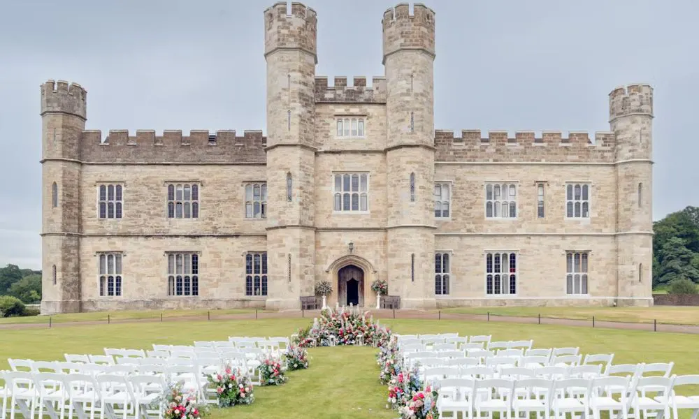 The grand setting of Leeds Castle