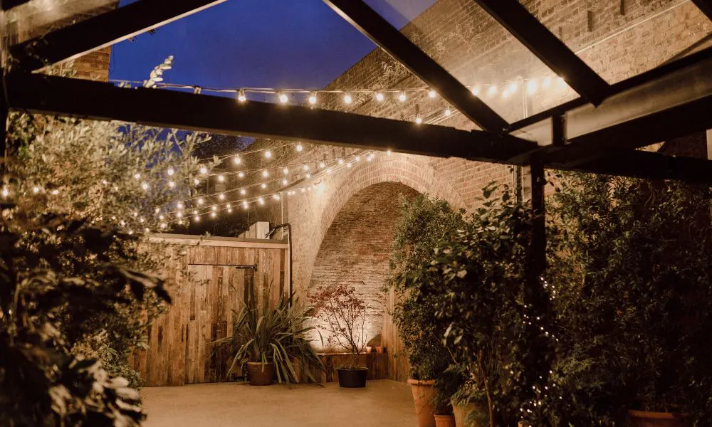 100 Barrington courtyard
