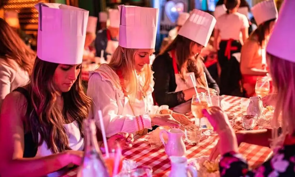 A group Italian cookery class