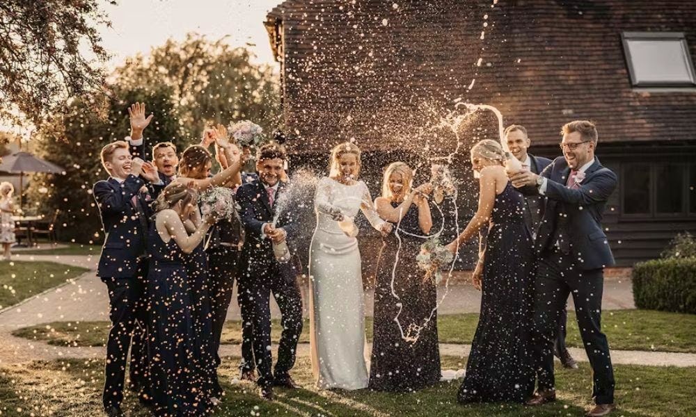 A guide to wedding roles: Who does what in your wedding party?