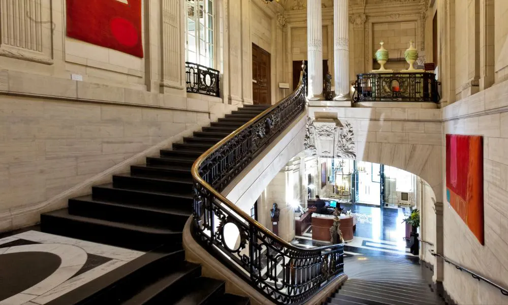 sweeping staircase and balcony at 10-11 Carlton House Terrace
