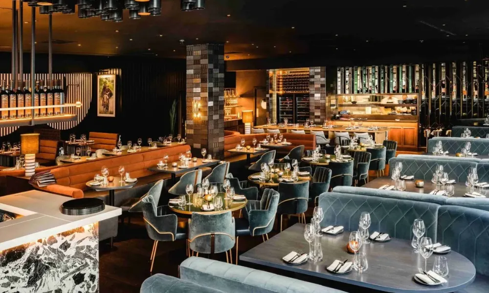 Restaurant with circular booth seating 