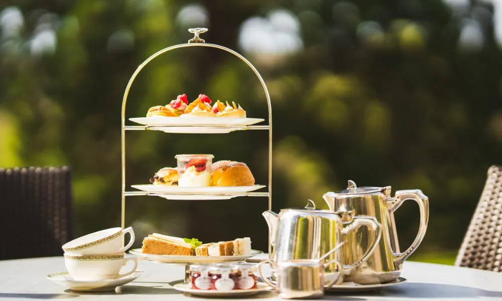 afternoon tea outdoors