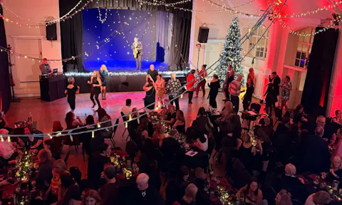 The ultimate Christmas party planning timeline: A month-by-month breakdown