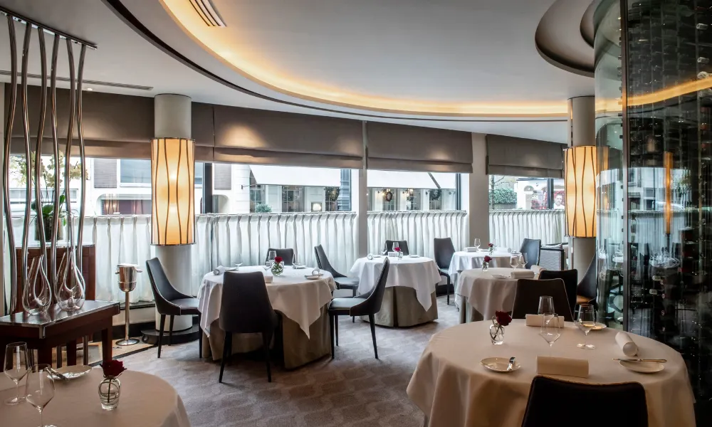 Fine dining dining room with long tablecloths