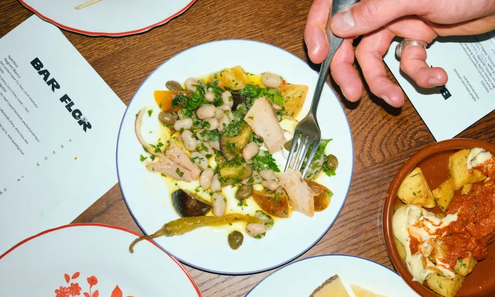 spanish cooking at bar flor