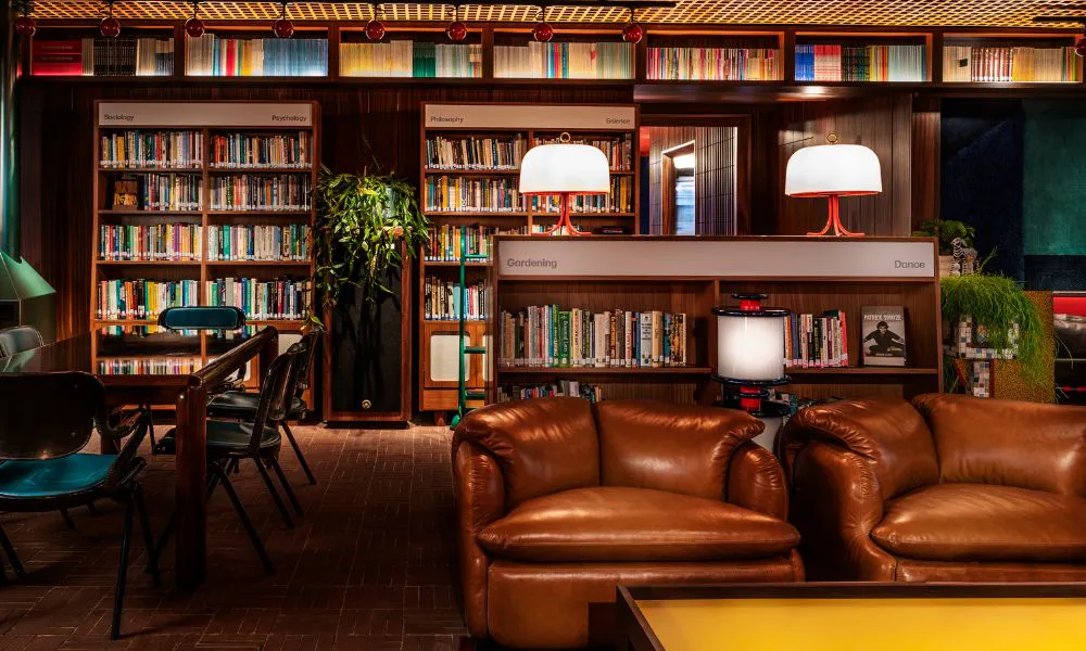 library lounge at the standard hotel