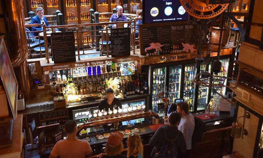 the bar at the porterhouse