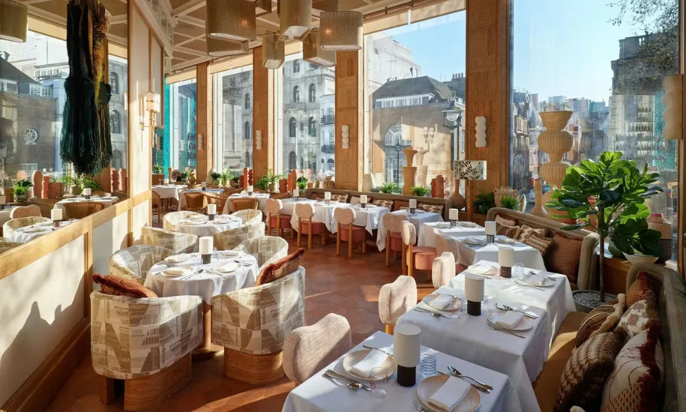 Riviera style rooftop restaurant in mayfair