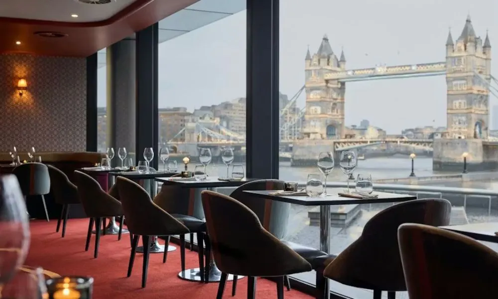 restaurant with views over tower bridge