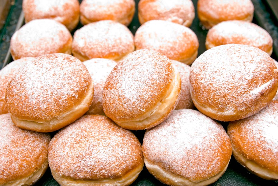 1,000 free doughnuts are being given away in Kensington