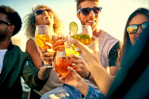 How to throw the ultimate office summer party