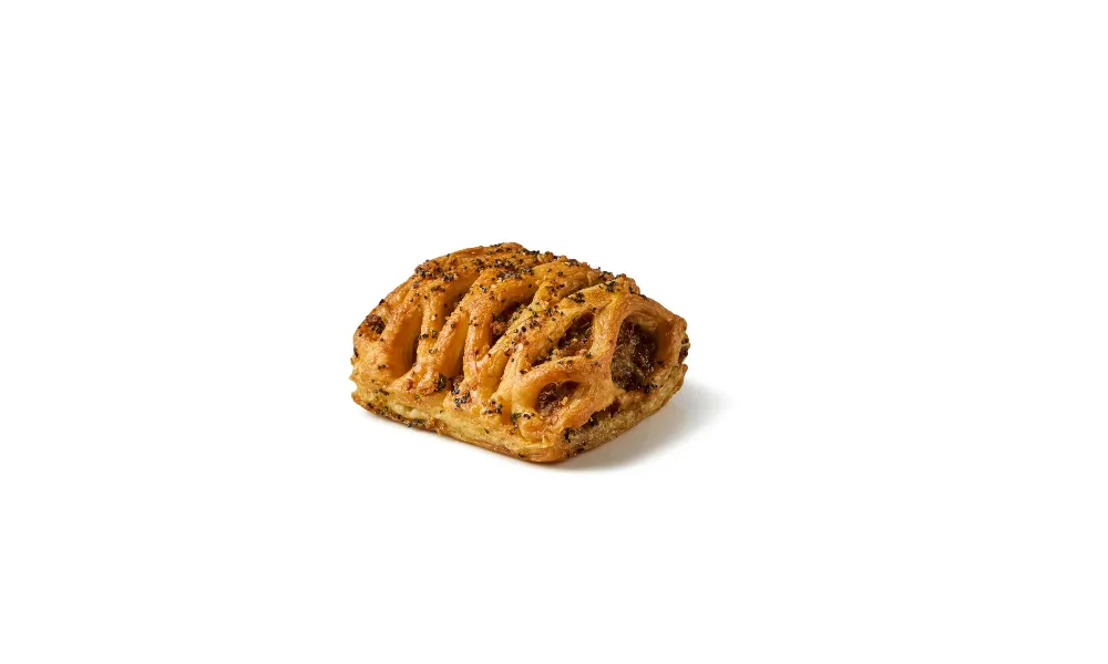Starbucks Autumn sausage roll with bacon