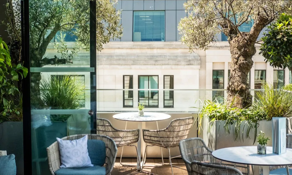 angler al fresco terrace