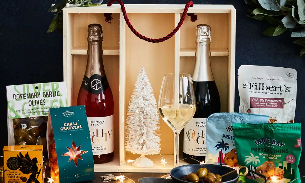 wine and nibbles Christmas hamper