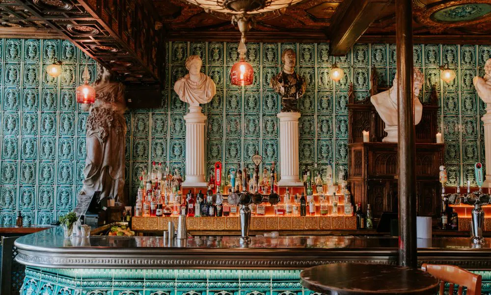 the interior of The Old Queen's Head pub