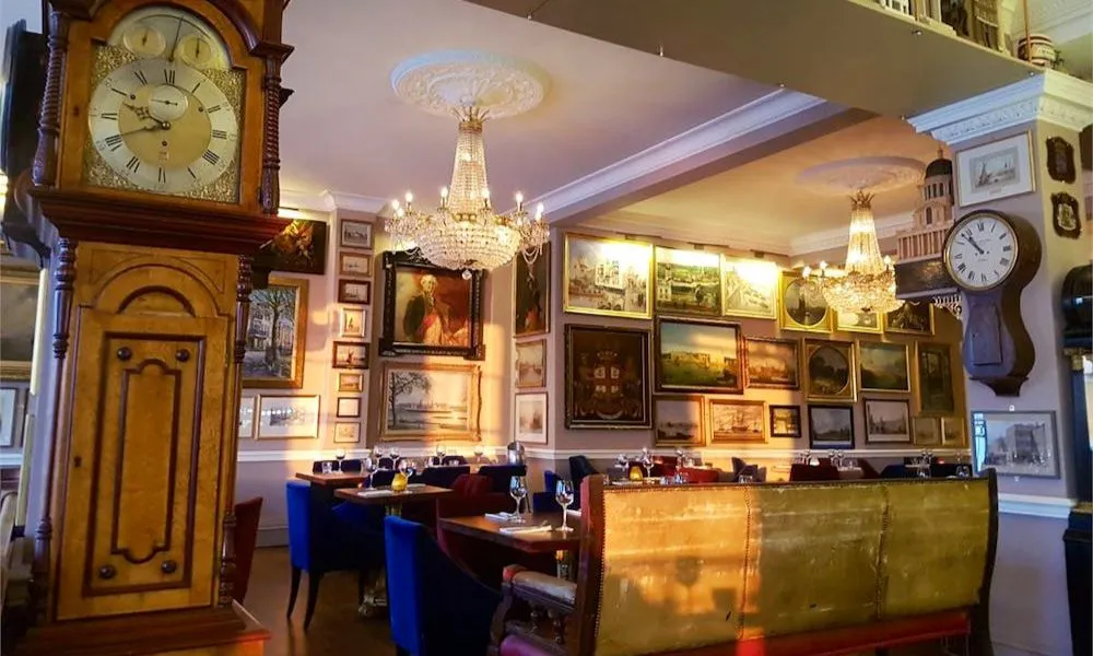 clocks at trafalgar tavern