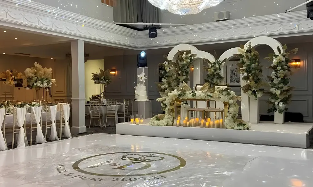 reception dinner with couples table on small stage