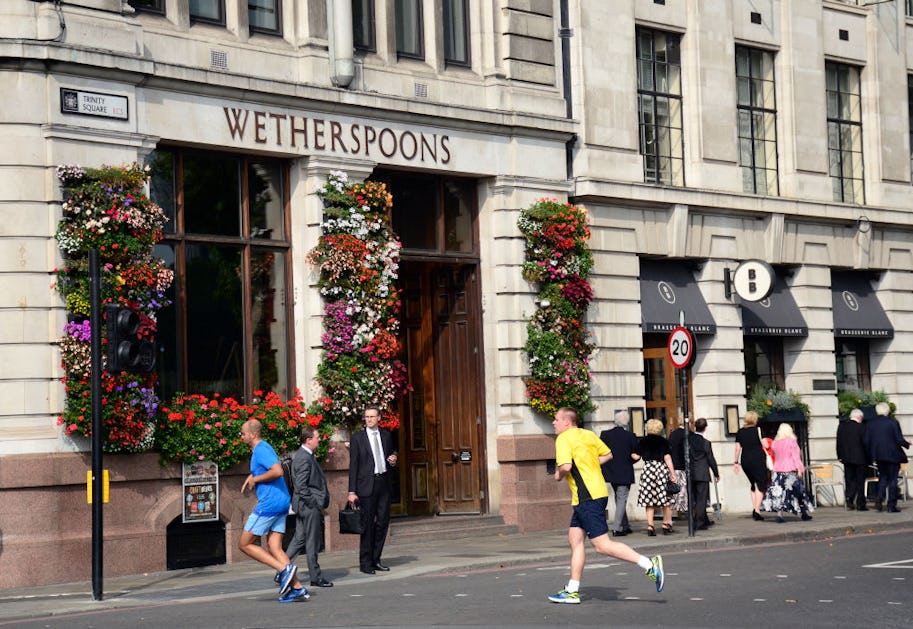 Wetherspoons chef suspended after revealing how dishes are made on TikTok