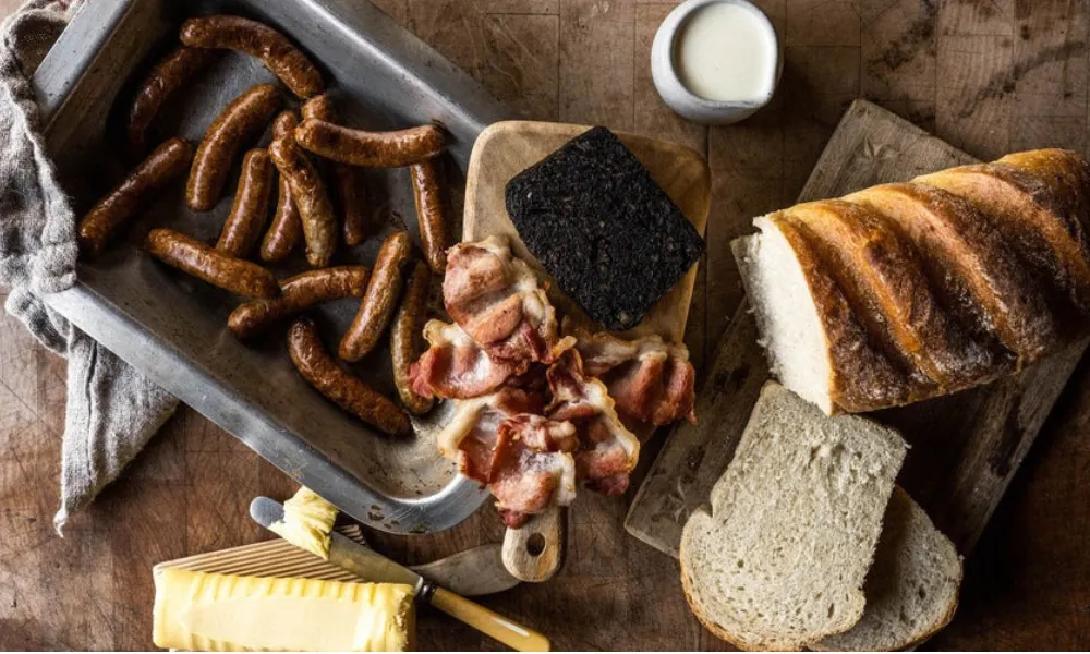 Eedenmoor cooked breakfast box with black pudding