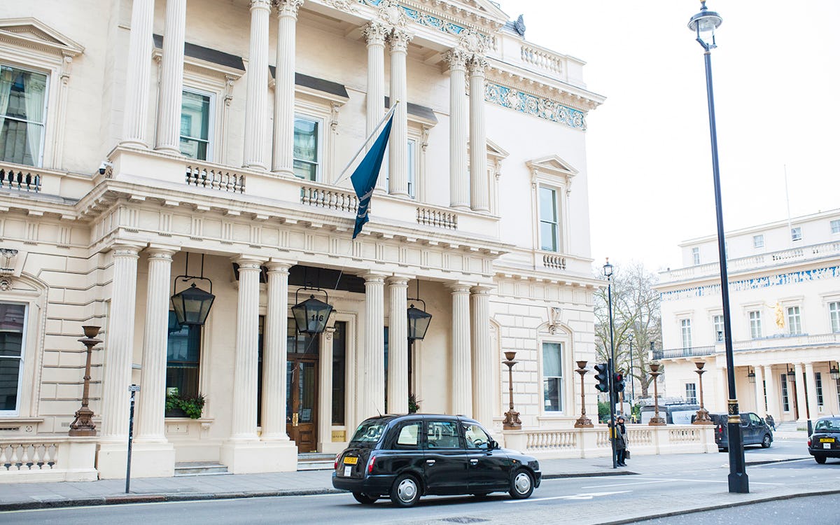 Searcys team up with 116 Pall Mall to launch charitable afternoon tea
