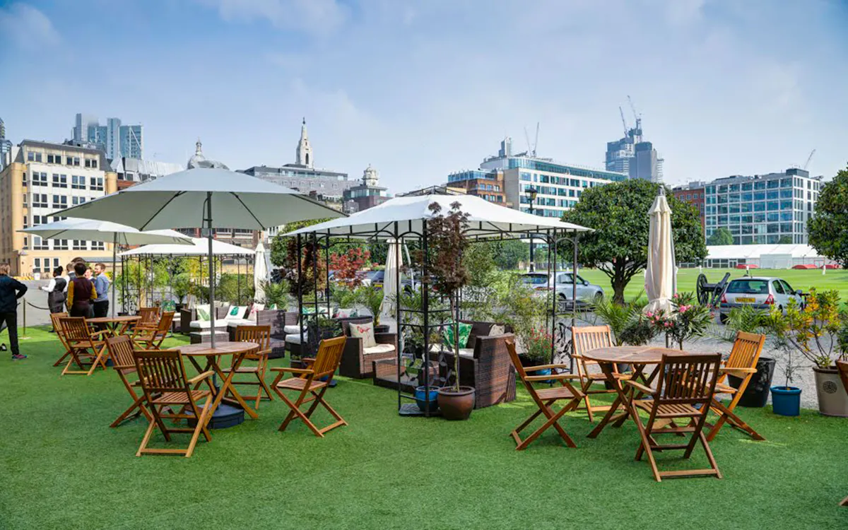 The HAC is offering complimentary drinks with its post-summer conferences