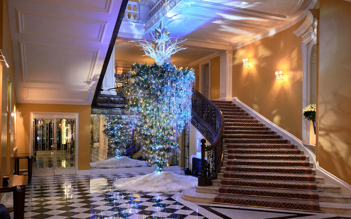 Listen up, venues: this is why you need to invest in your Christmas decorations this year
